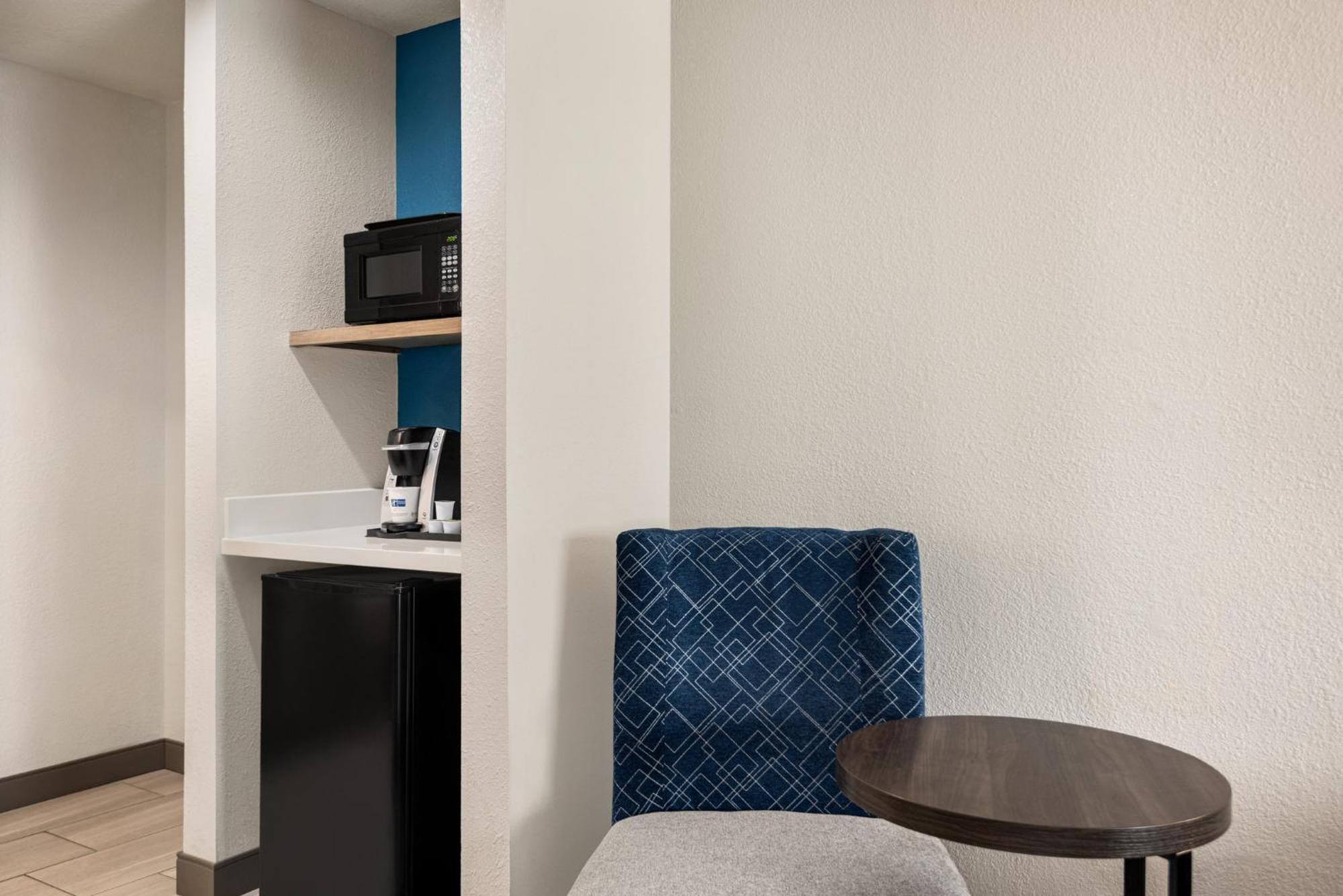 Holiday Inn Express Morgantown By Ihg Exterior foto