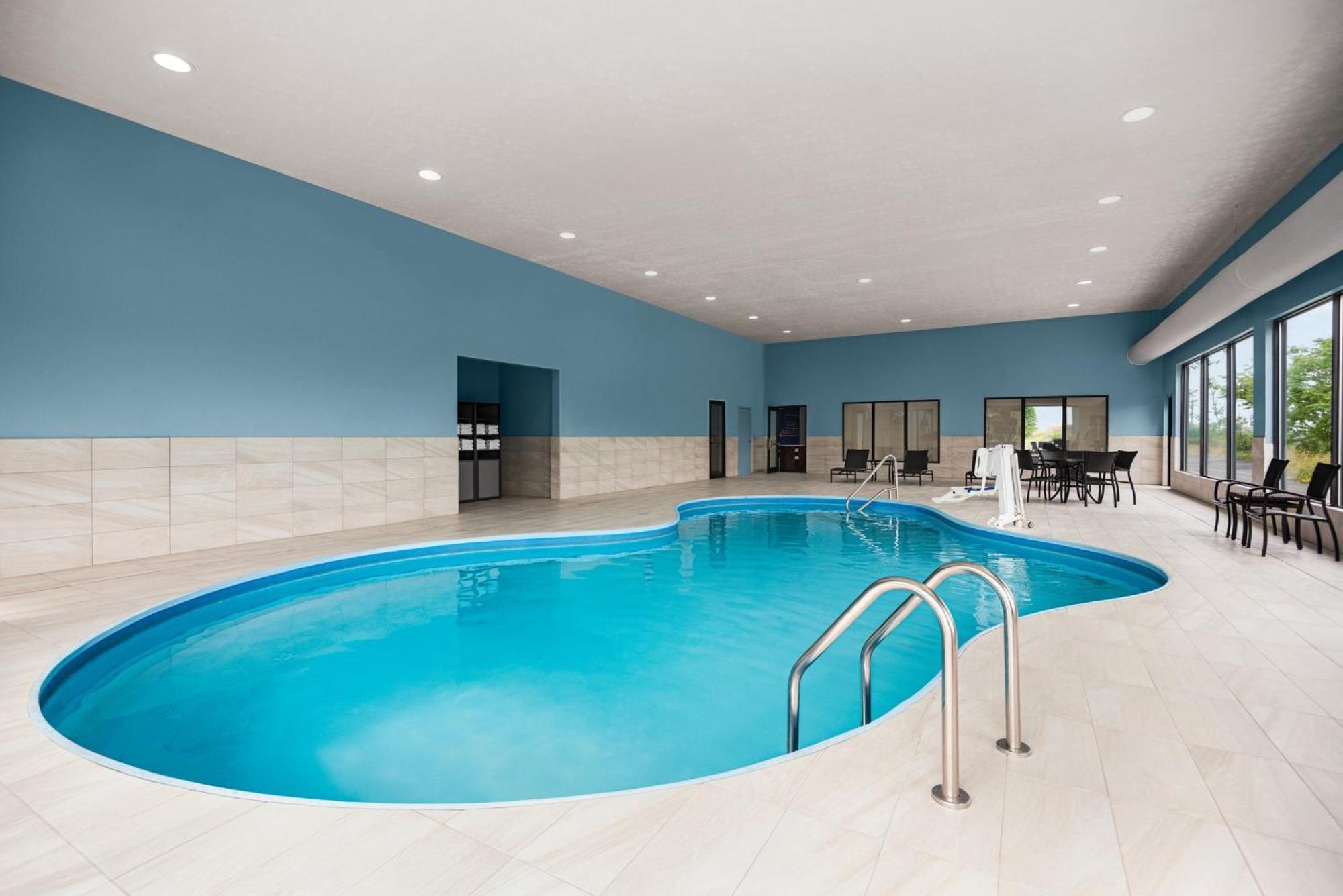 Holiday Inn Express Morgantown By Ihg Exterior foto